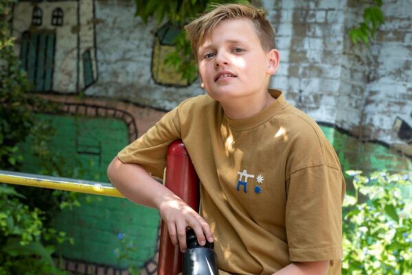 737 Schooljongen lr
