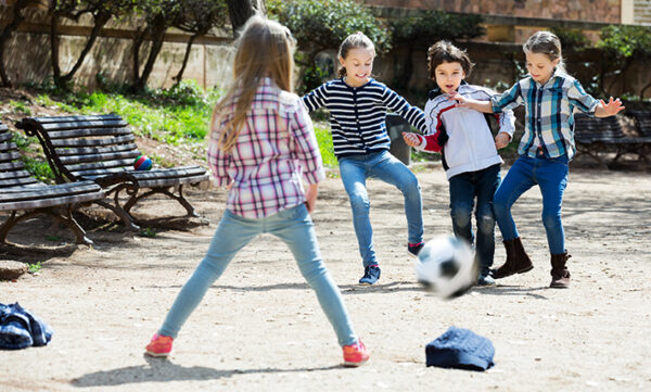 Kinderen voetbal web